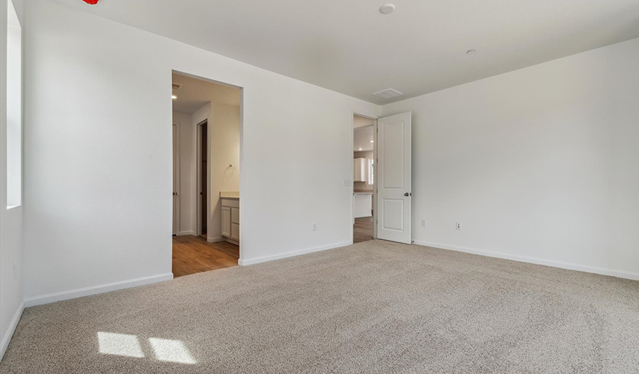 Bedroom of the Peridot floor plan