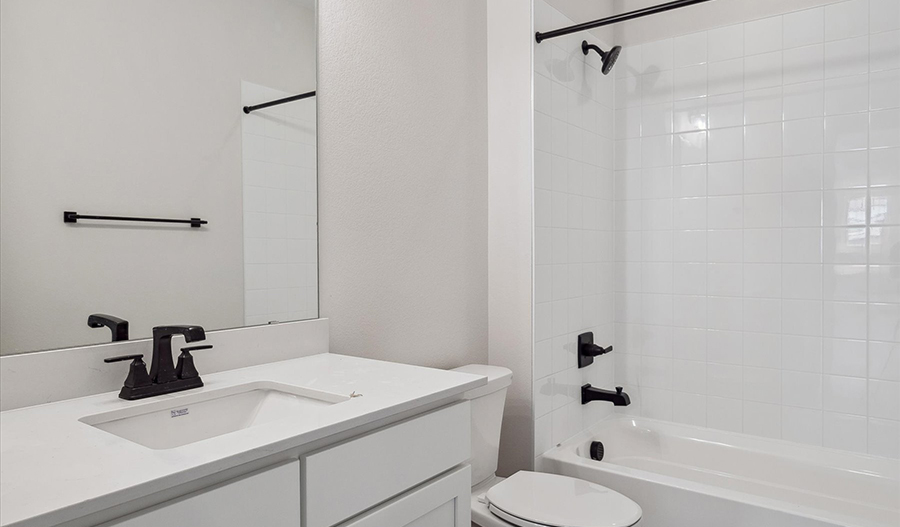 Bathroom of the DillonII floor plan