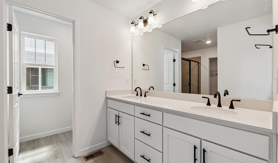 Bathroom of the Laurel floor plan