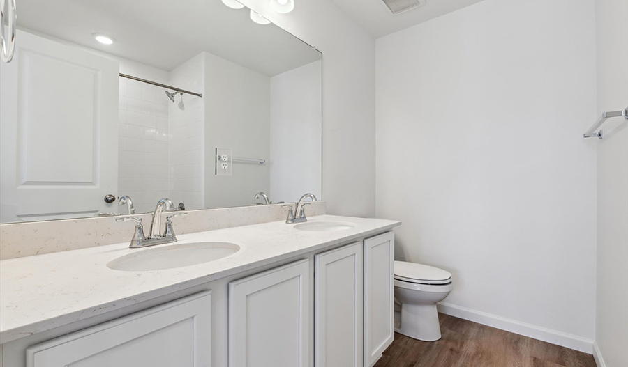 Bathroom of the Lapis floor plan