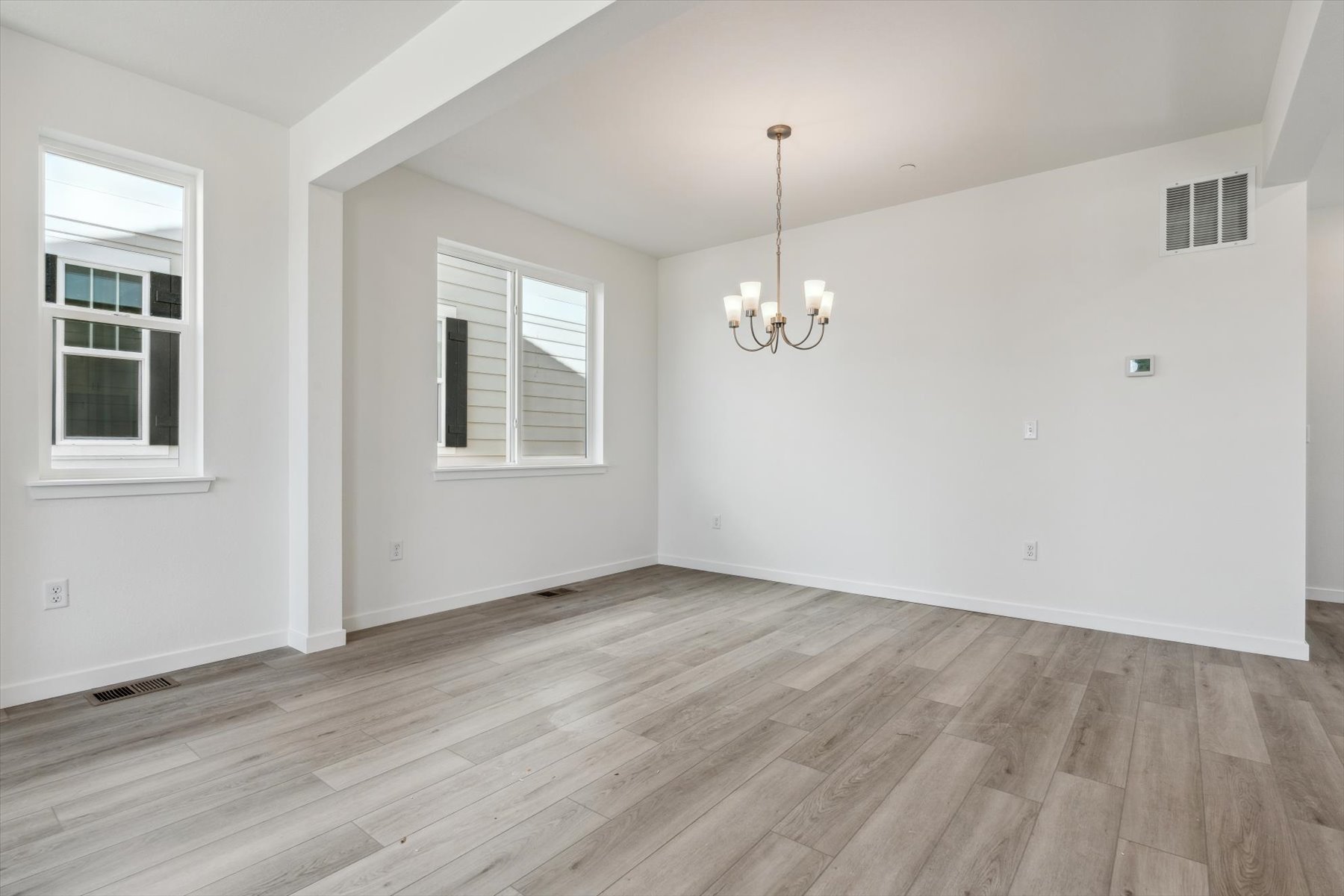 Dining of the Leah floor plan