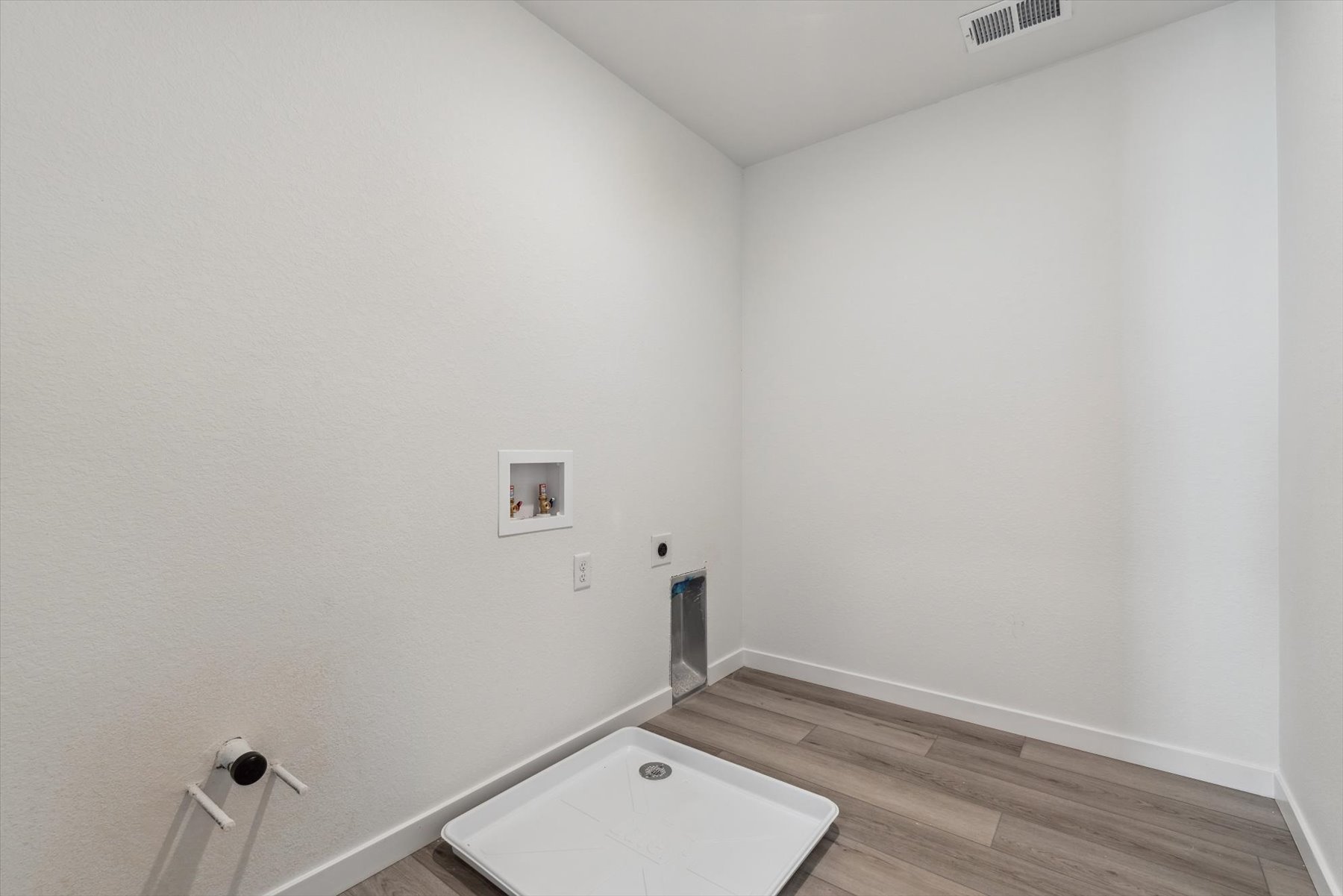 Laundry of the Leah floor plan