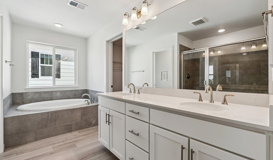 Bathroom of the Leah floor plan