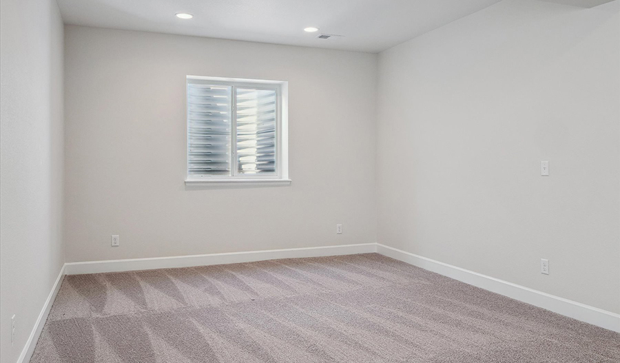 Bedroom of the Decker floor plan