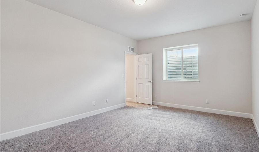 Bedroom of the Decker floor plan