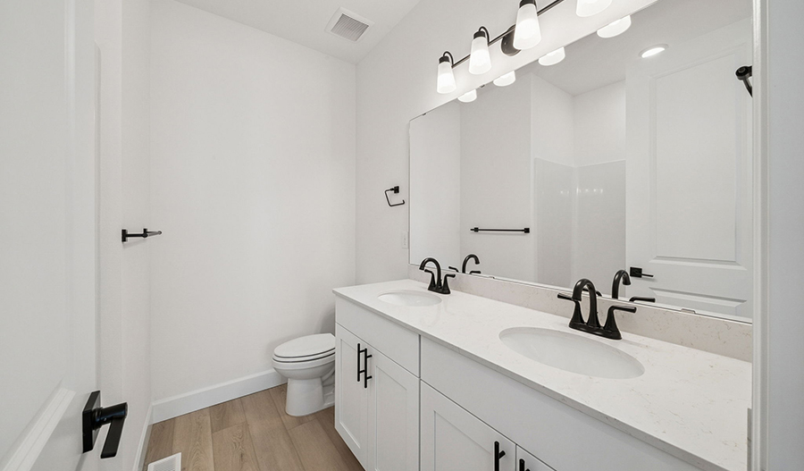 Bathroom of the Lapis floor plan