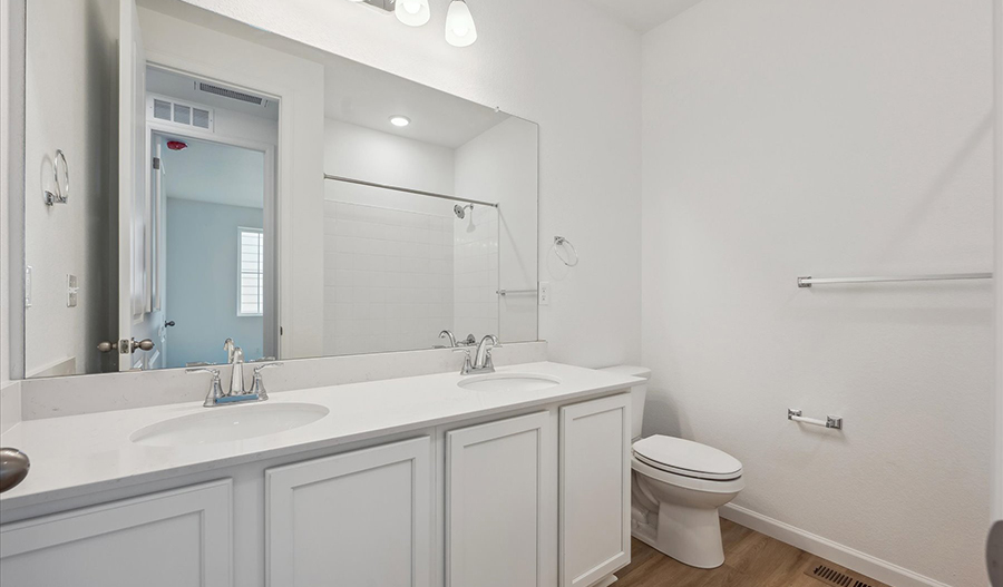Bathroom of the Alexandrite floor plan
