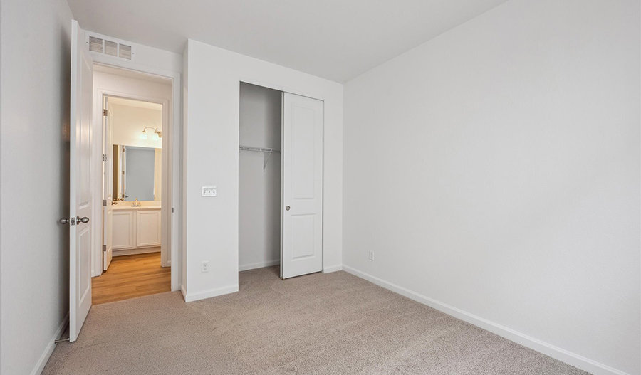 Bedroom of the Alexandrite floor plan