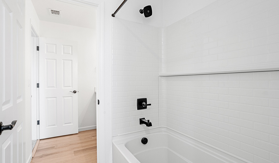 Bathroom of the Zinc floor plan