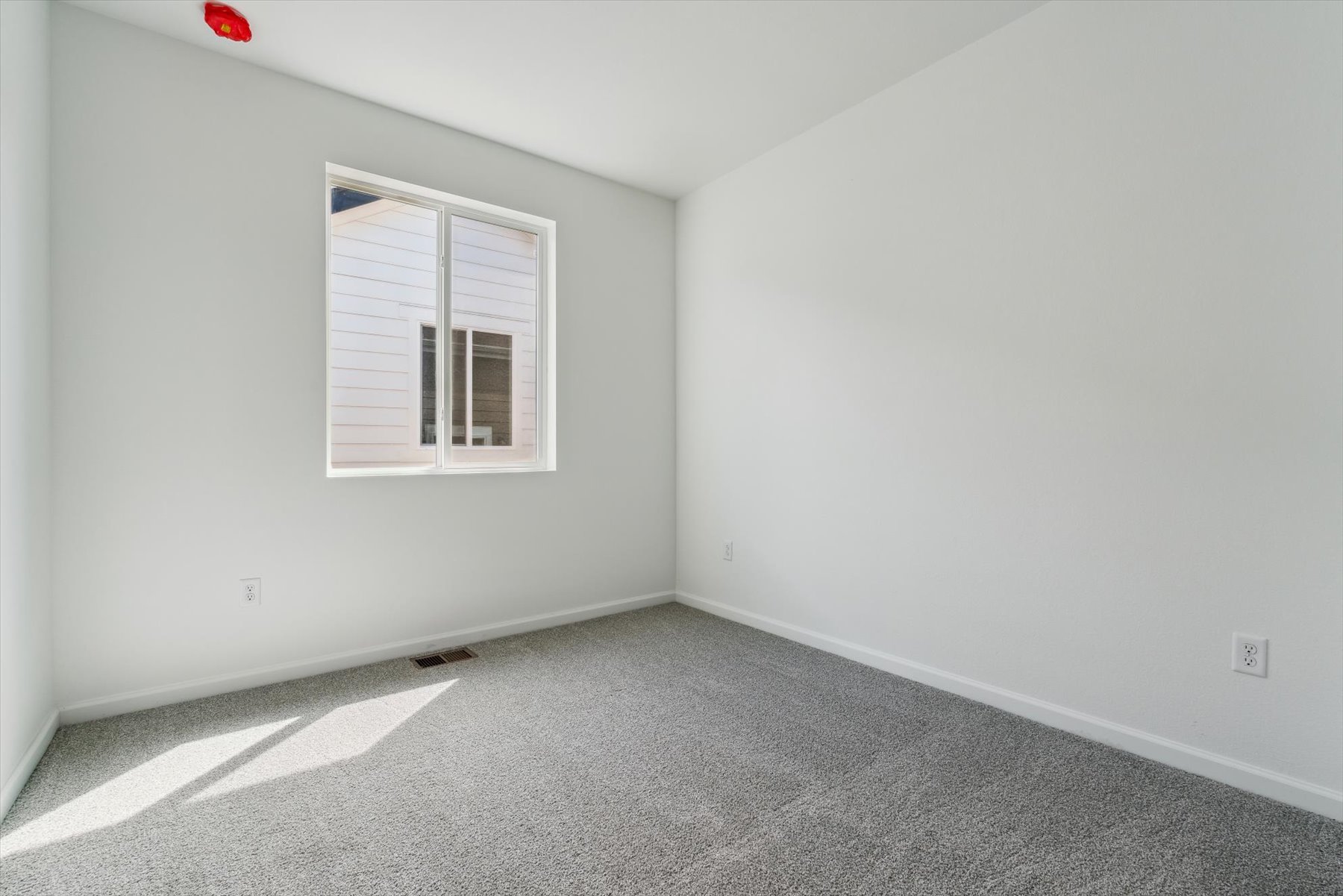 Bedroom of the Alexandrite floor plan