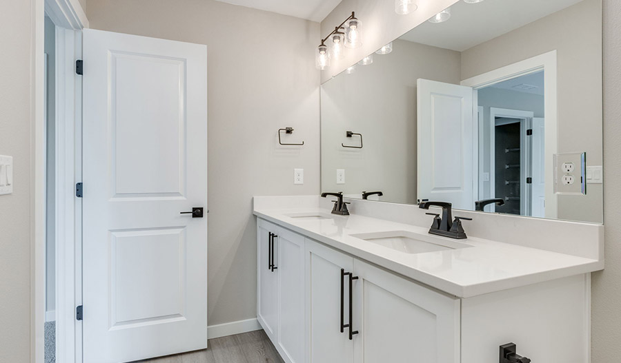 Bathroom of the Ironwood floor plan