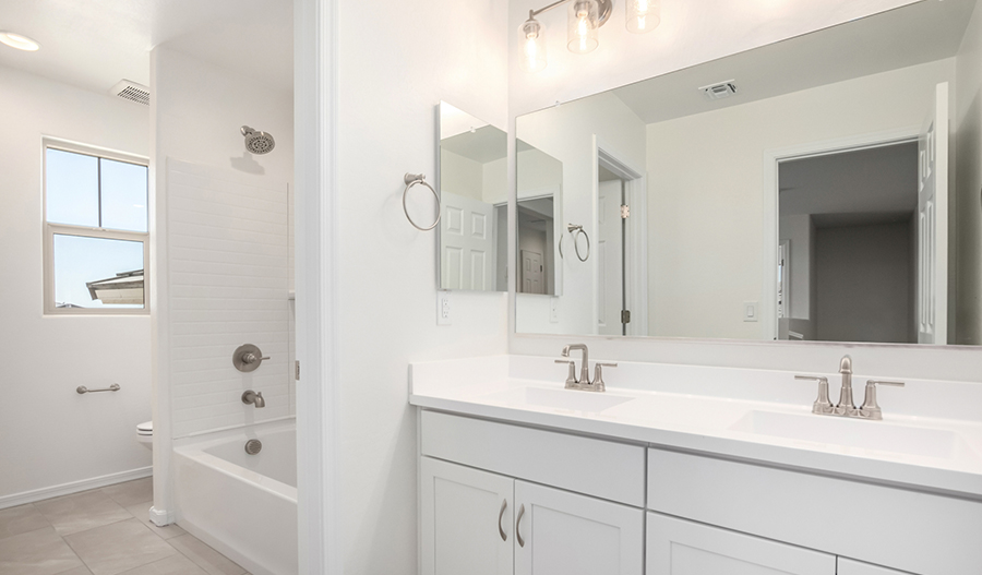 Bathroom of the Zinc floor plan