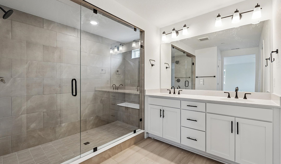 Bathroom of the Layla floor plan