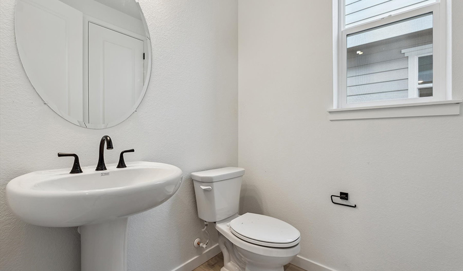 Bathroom of the Layla floor plan