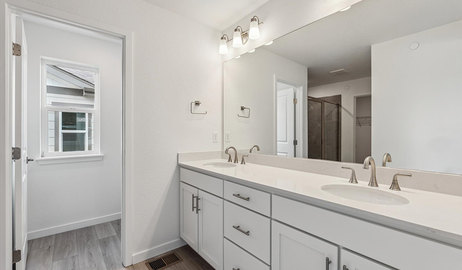 Bathroom of the Laurel floor plan