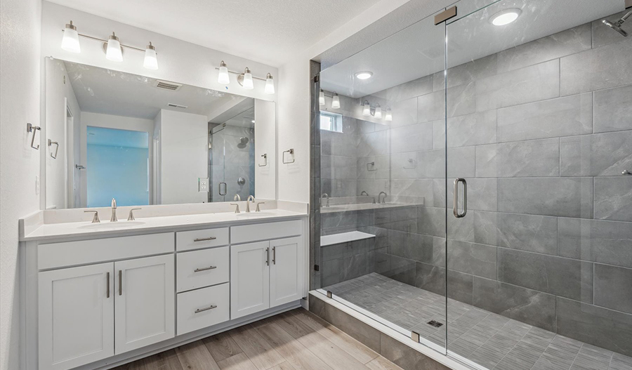 Bathroom of the Layla floor plan