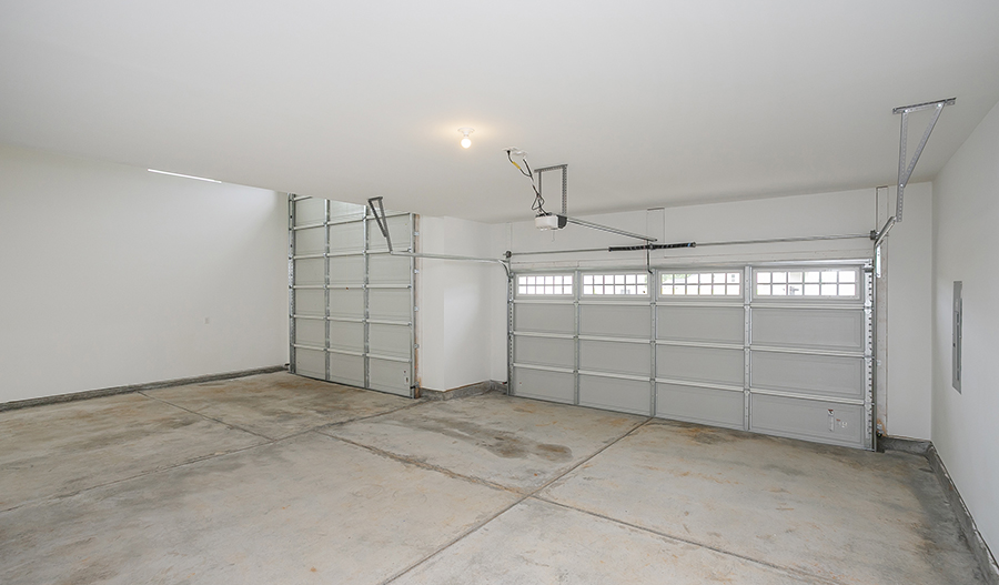 Garage of the Bronze floor plan