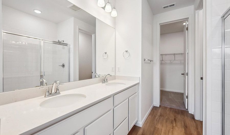 Bathroom of the LynwoodIIDuo floor plan