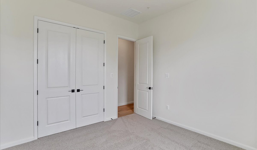 Bedroom of the Decker floor plan