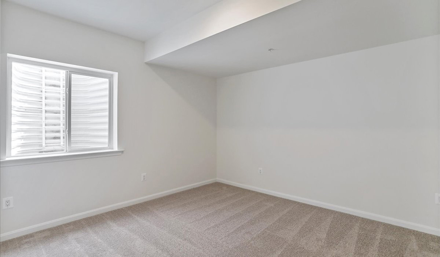 Bedroom of the Decker floor plan