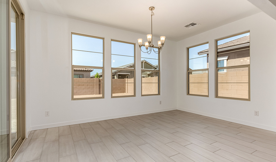 Dining of the Yorktown floor plan