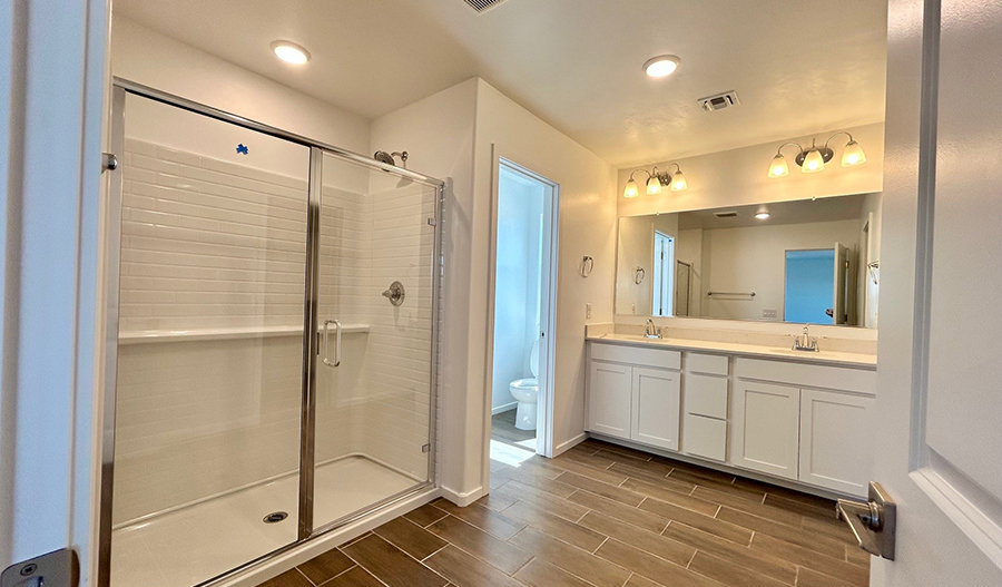 Bathroom of the Layla floor plan