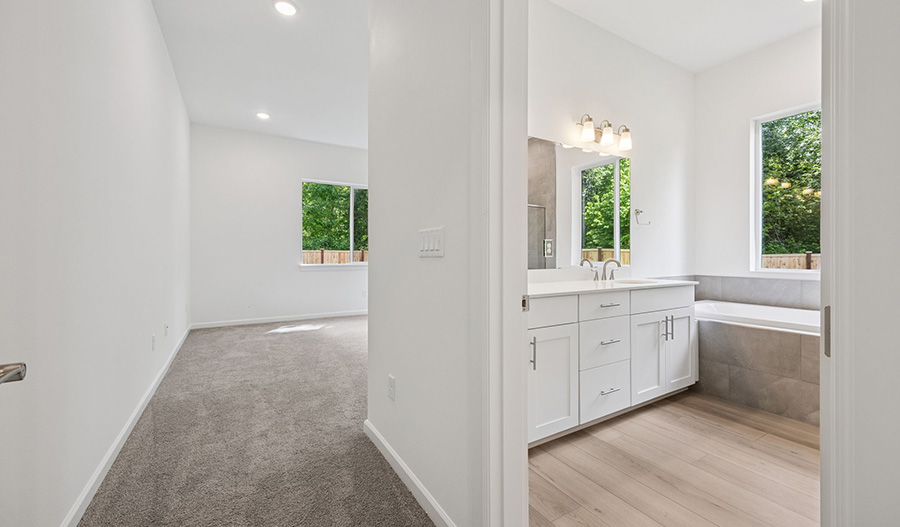 Bathroom of the Decker floor plan