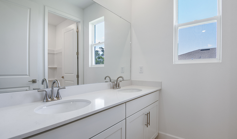 Bathroom of the Pewter floor plan