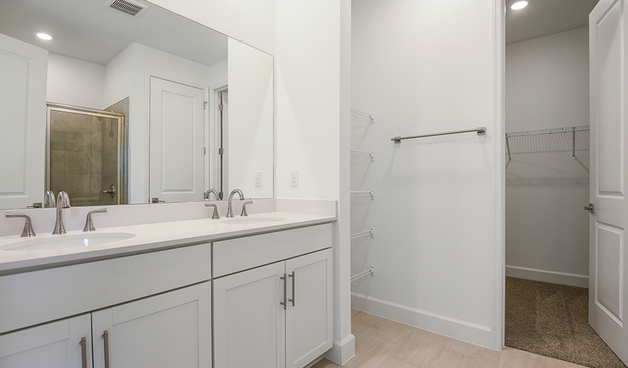 Bathroom of the Pewter floor plan