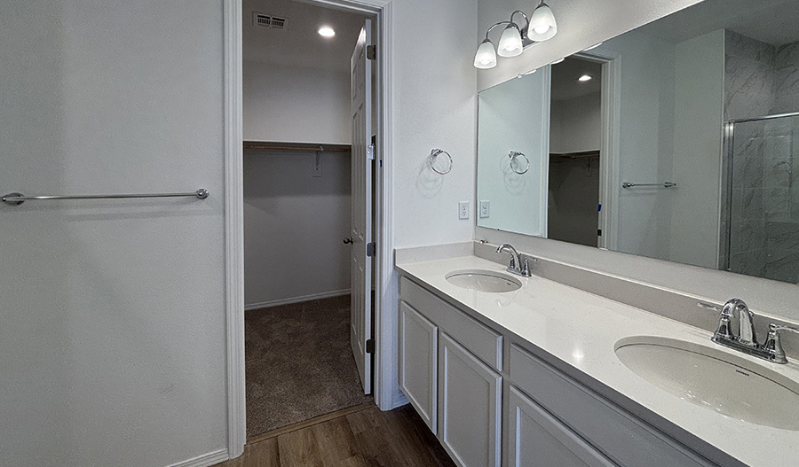 Bathroom of the Larimar floor plan