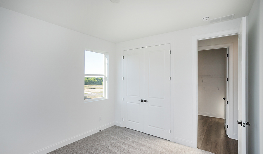 Bedroom of the Decker floor plan
