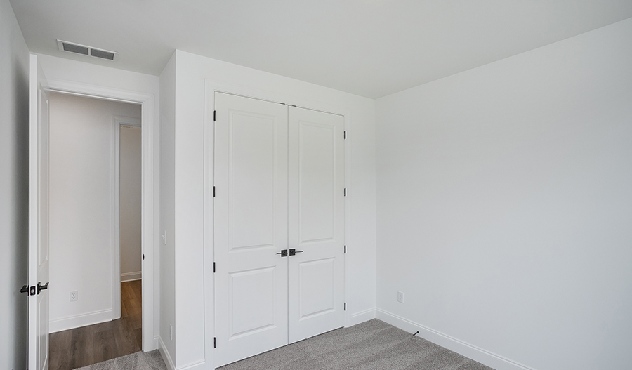Bedroom of the Decker floor plan