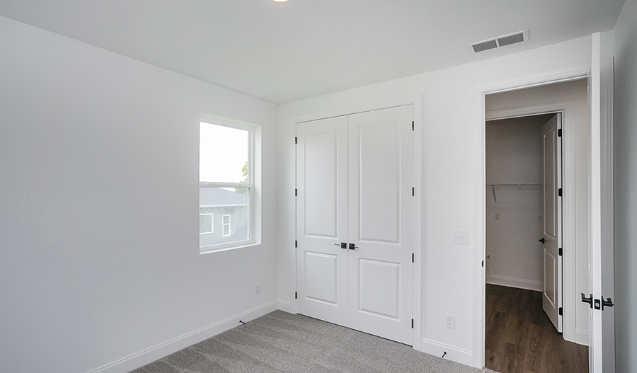 Bedroom of the Decker floor plan
