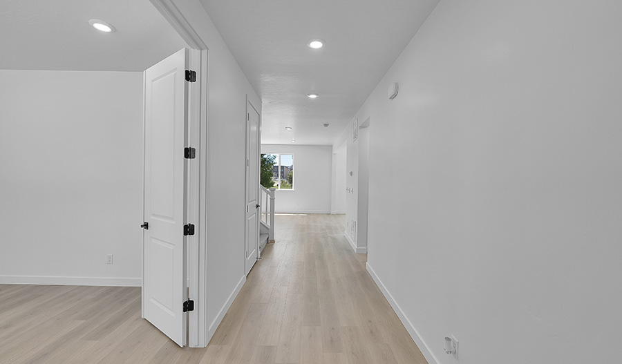 Entry of the Hemingway floor plan