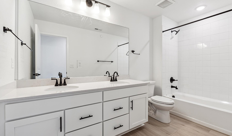 Bathroom of the Layla floor plan