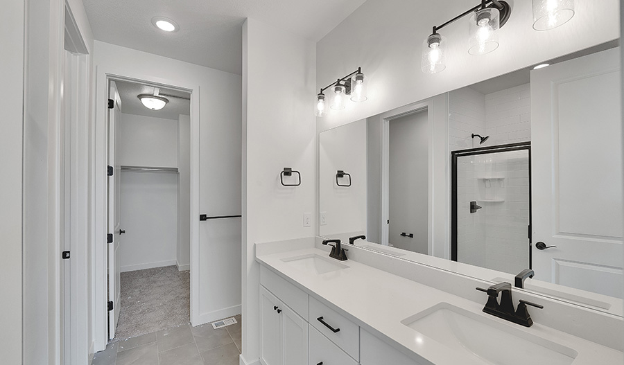 Bathroom of the Bronze floor plan