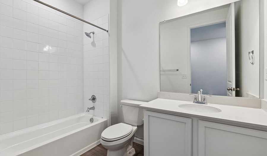 Bathroom of the Peridot floor plan