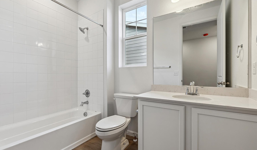 Bathroom of the Peridot floor plan