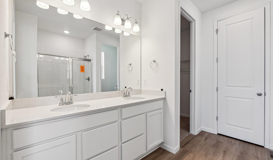 Bathroom of the Peridot floor plan