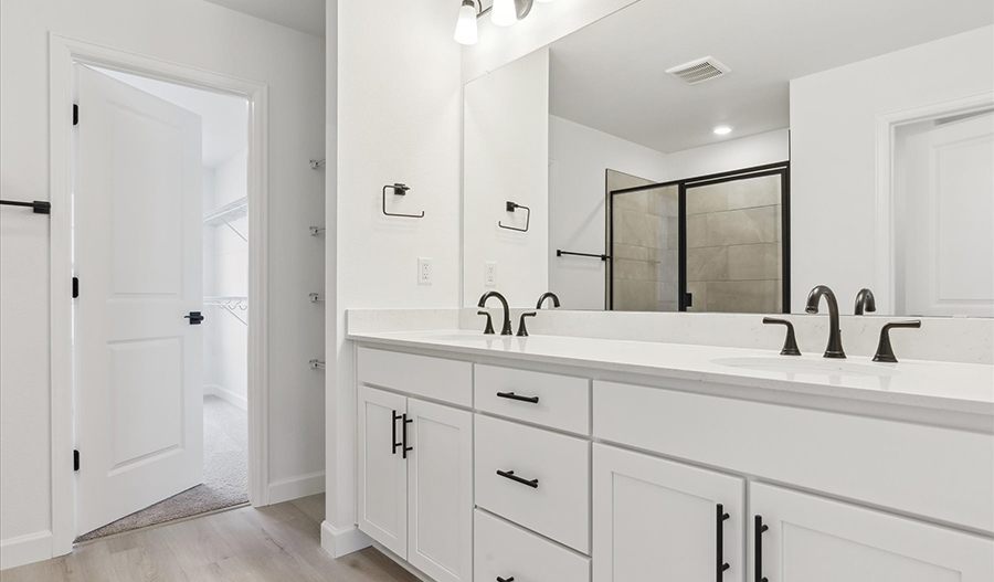 Bathroom of the Lapis floor plan