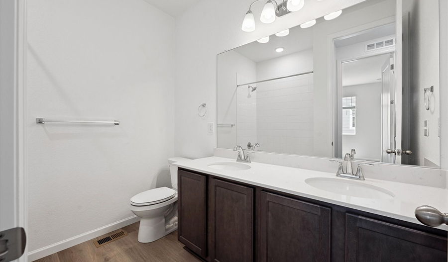 Bathroom of the Alexandrite floor plan