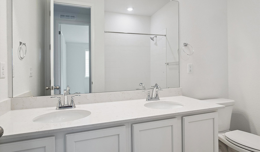 Bathroom of the Alxandrite floor plan