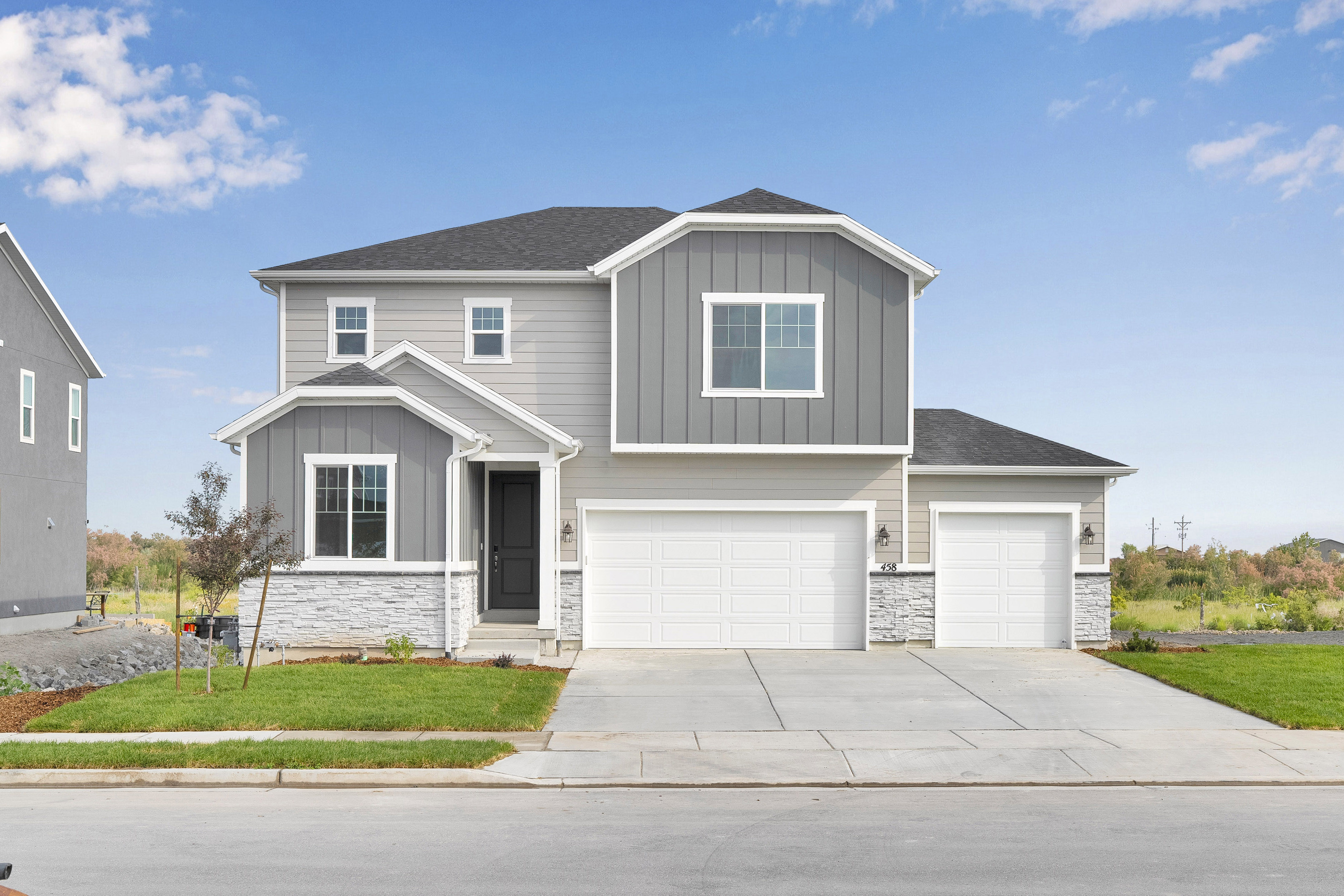458 W. Lefty Lane