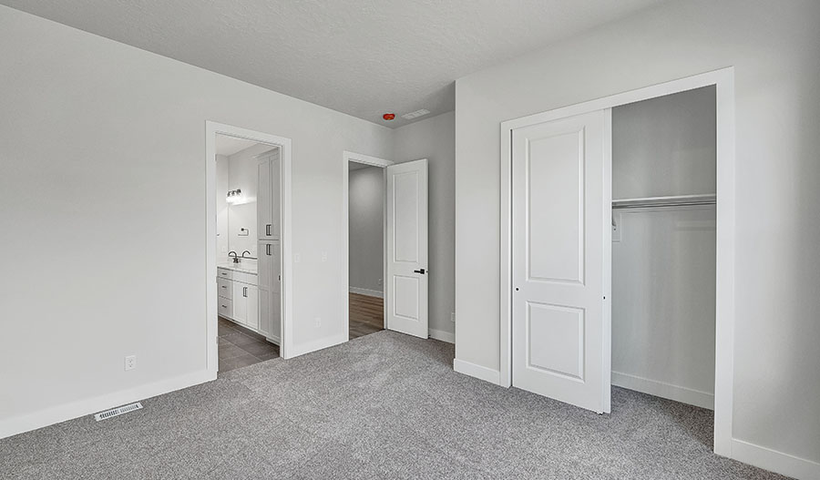 Bedroom of the Darius floor plan