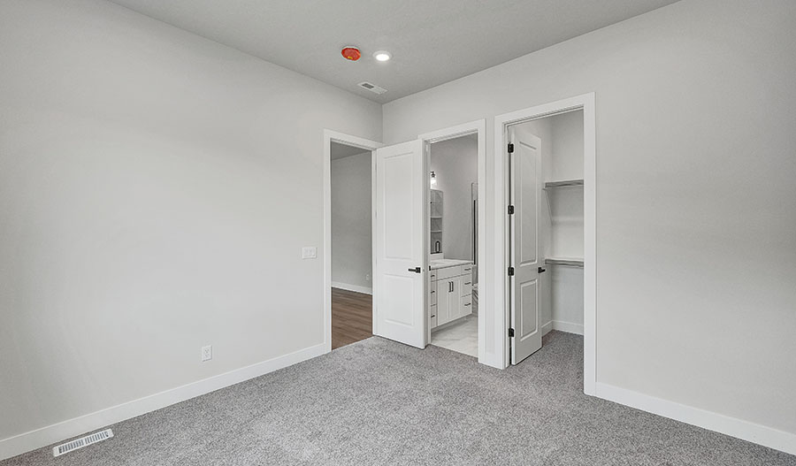 Bedroom of the Darius floor plan