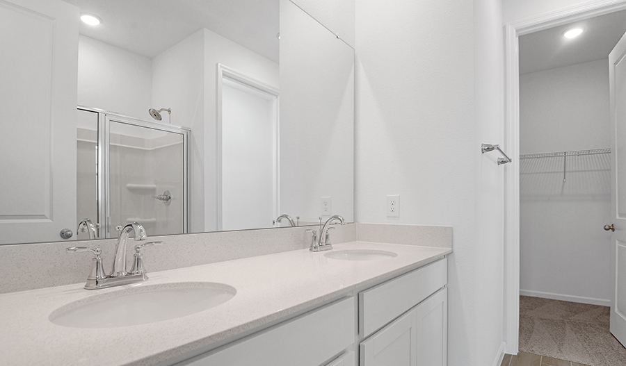 Bathroom of the Lynwood floor plan