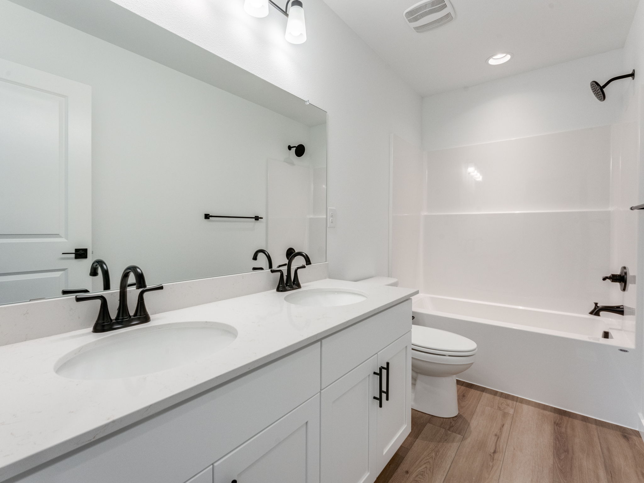 Bathroom of the Moonstone floor plan