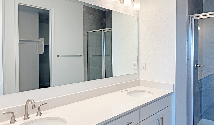 Bathroom of the Emerald floor plan