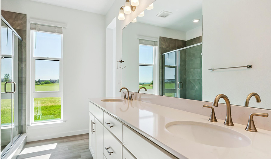 Bathroom of the Flatiron floor plan