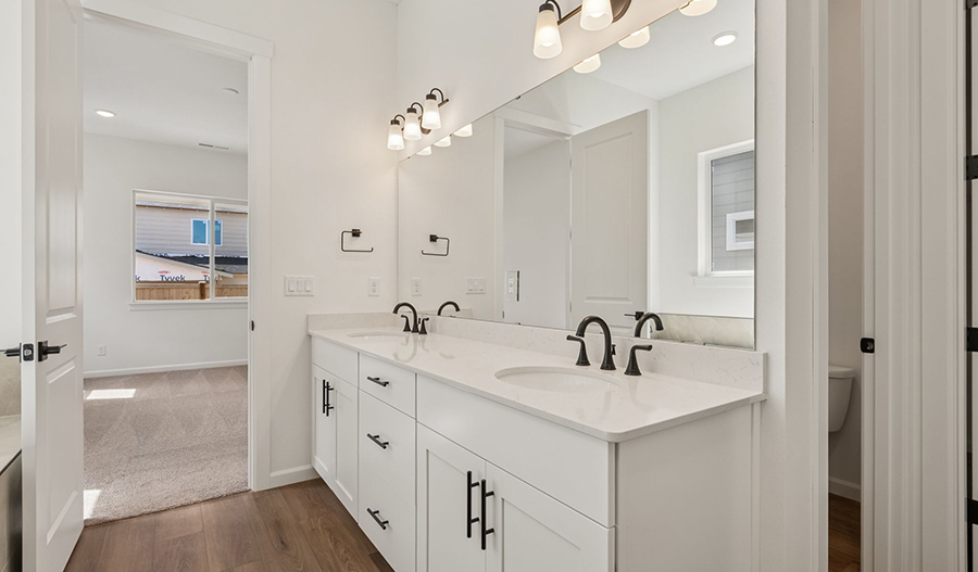 Bathroom of the Arlington floor plan